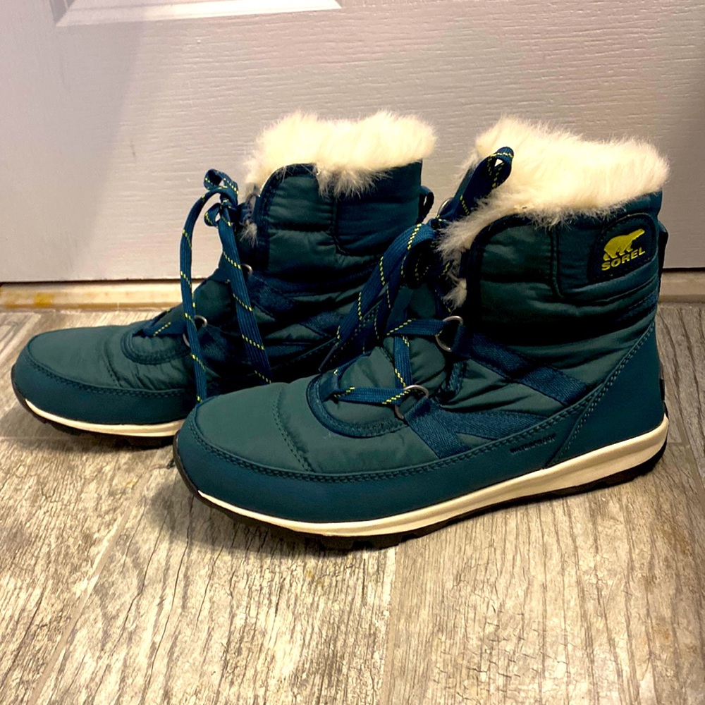 SOREL winter boots - hardly worn!